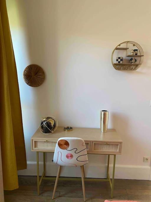 Maison Les 3 Fees , 3 Chambres, Chamerolles Hébergement de vacances